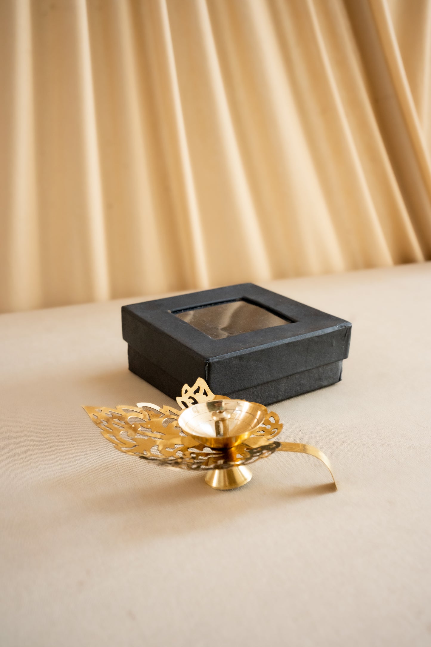 Leaf Brass Diya - Pitaltamba