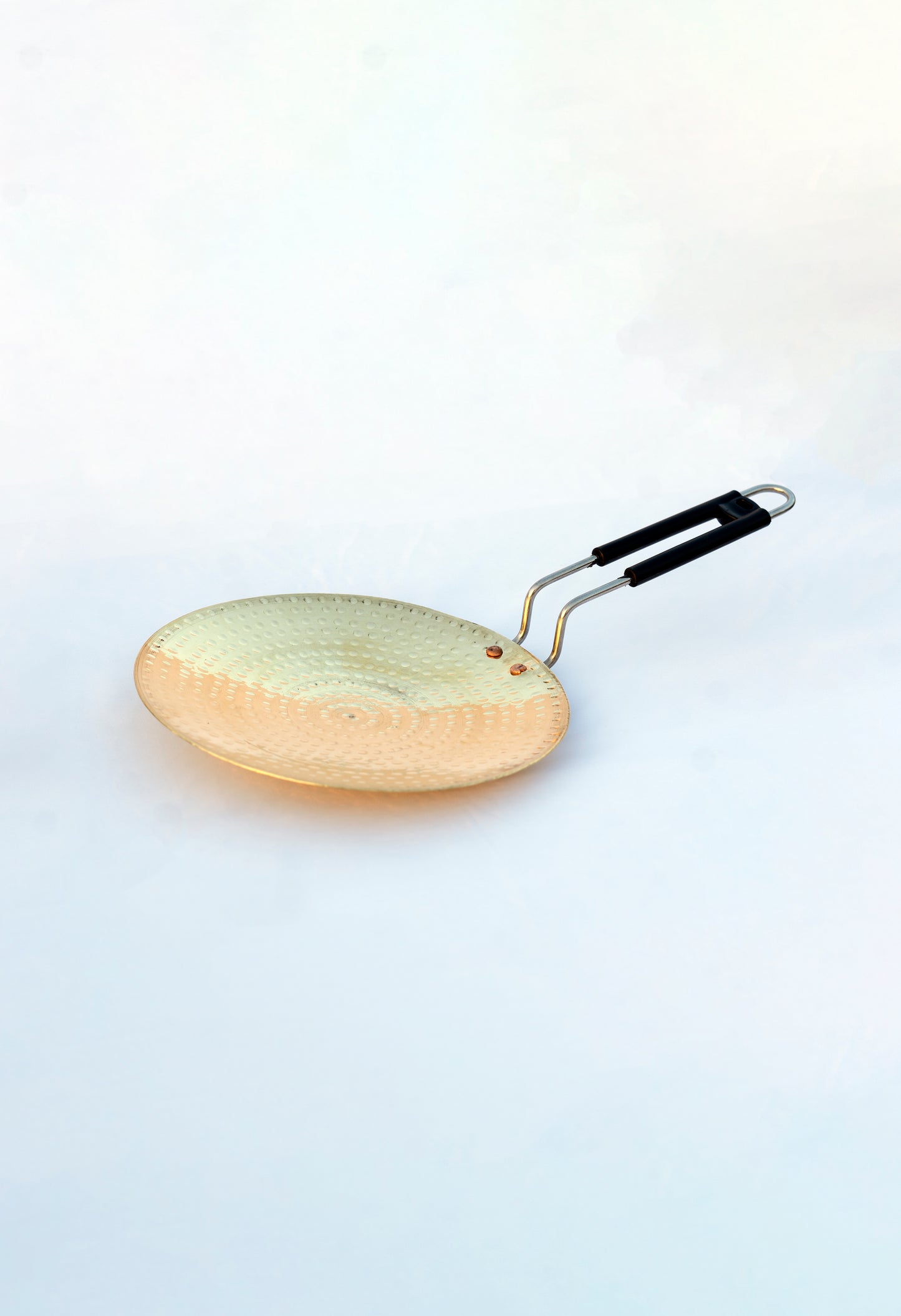 Multipurpose Tawa With Grip - Pitaltamba