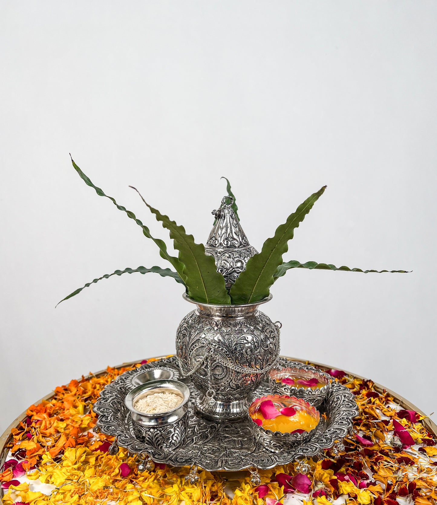 Haldi Platter With Mangal Kalash