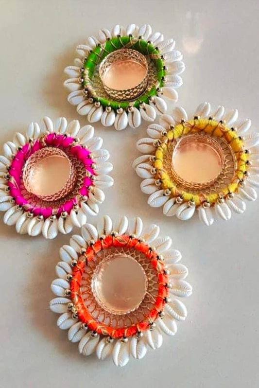 Tea-Llight Ginni & Shells With Leheriya Potli - Pitaltamba