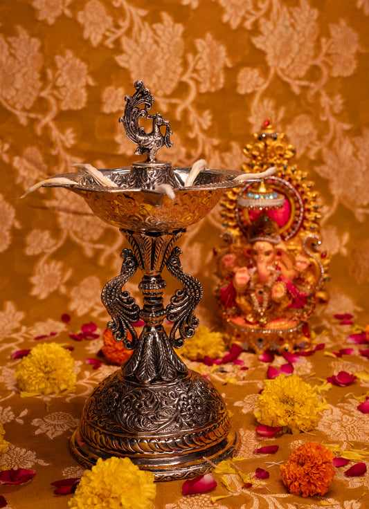 Peacock Deepak - Pitaltamba