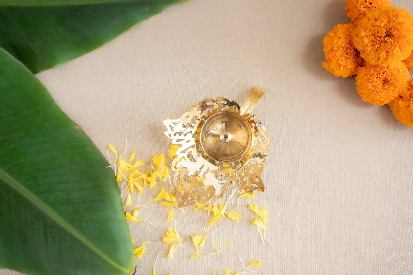 Leaf Brass Diya - Pitaltamba