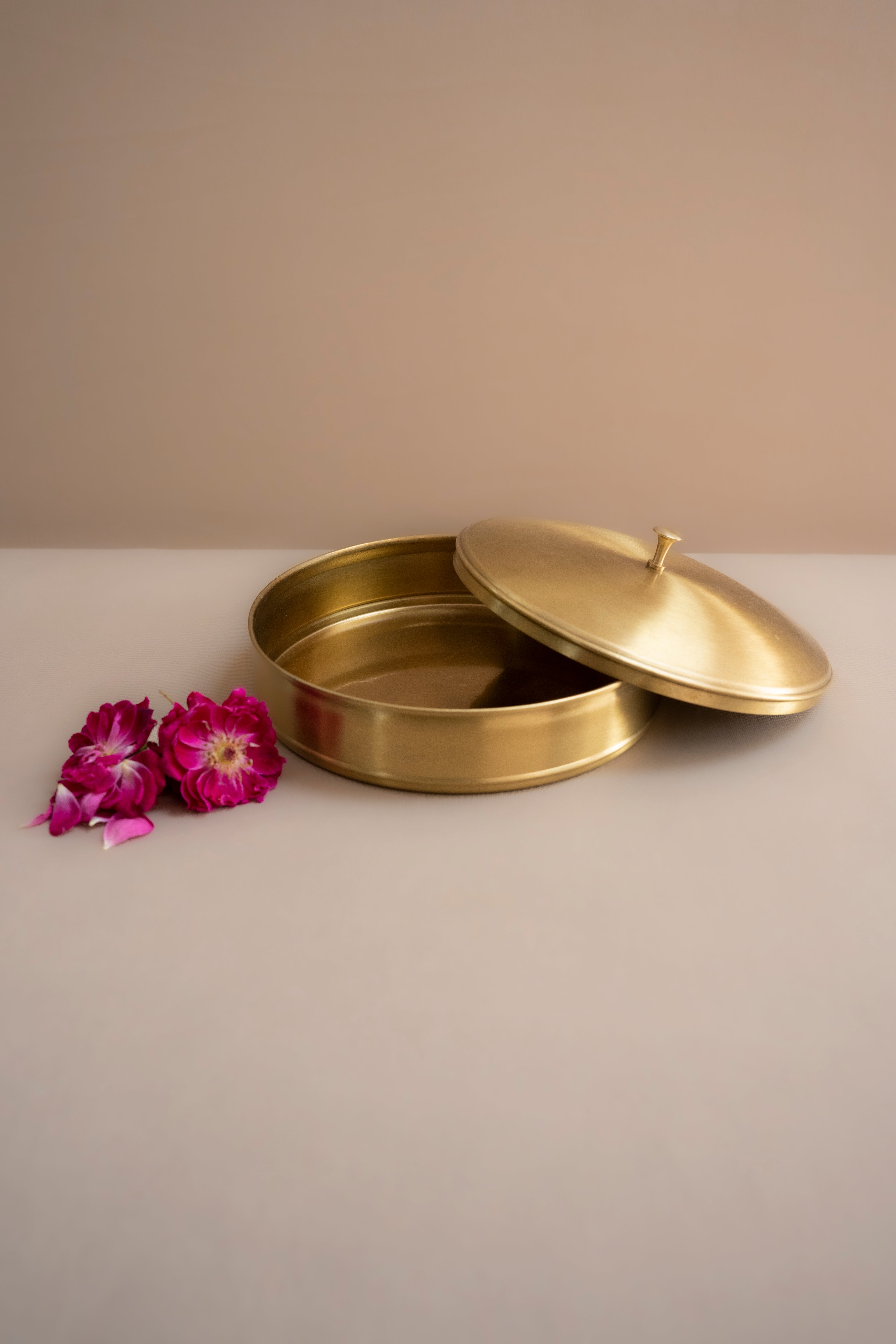 Roomali Roti Packing Box Multipurpose Roti Box | Handmade Brass Home Decor & Gifts | Pitaltamba ...