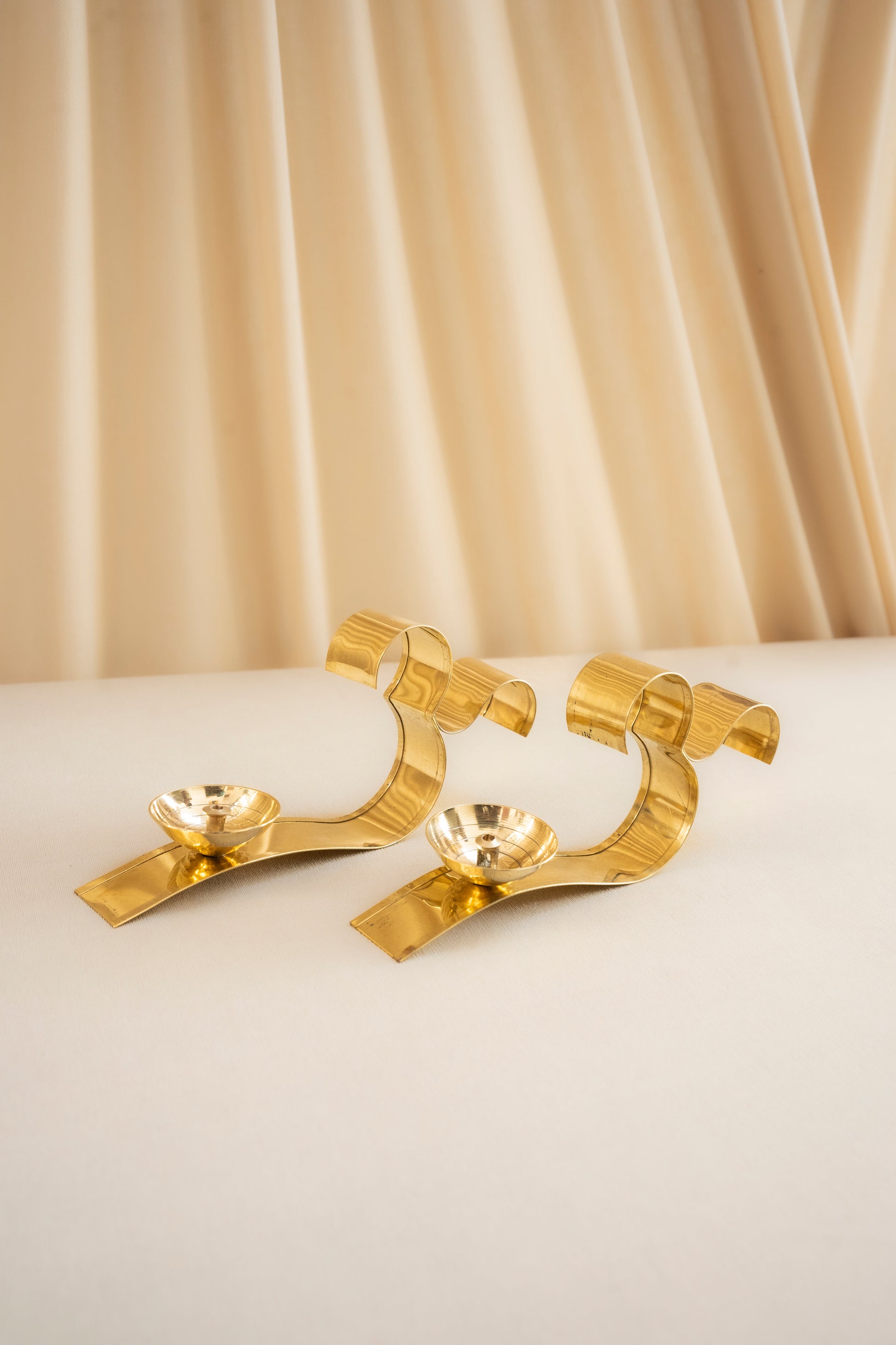 Om Brass Diya - Pitaltamba