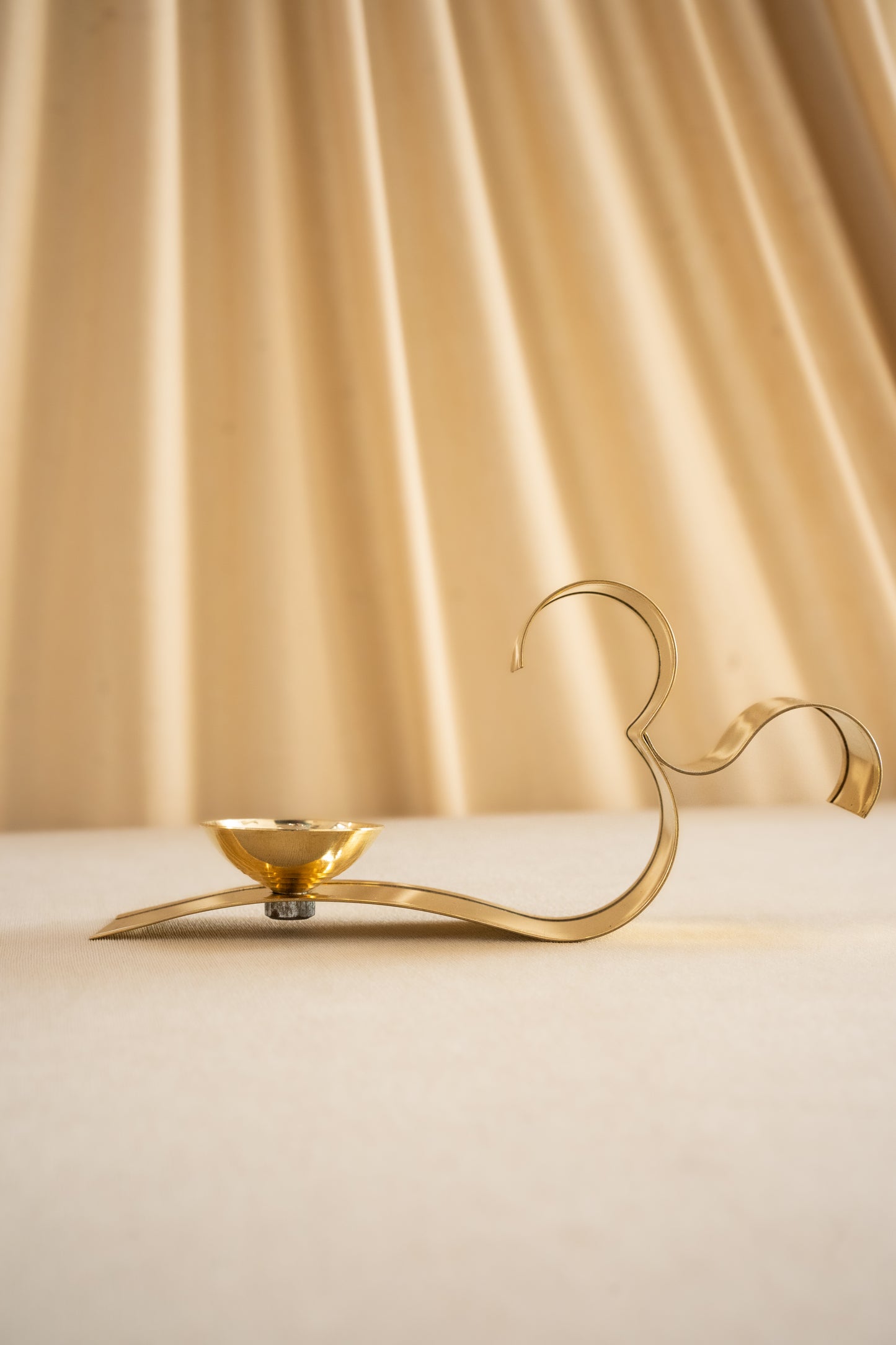 Om Brass Diya - Pitaltamba