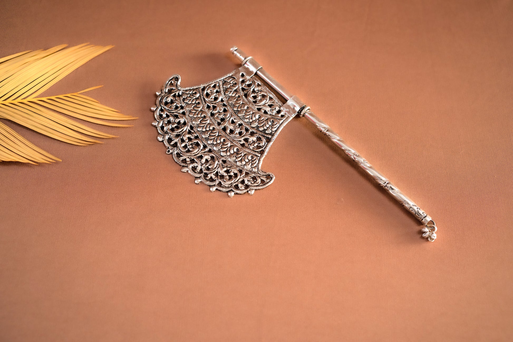 Leaf Platter with Pankhi (Combo Set) - Pitaltamba