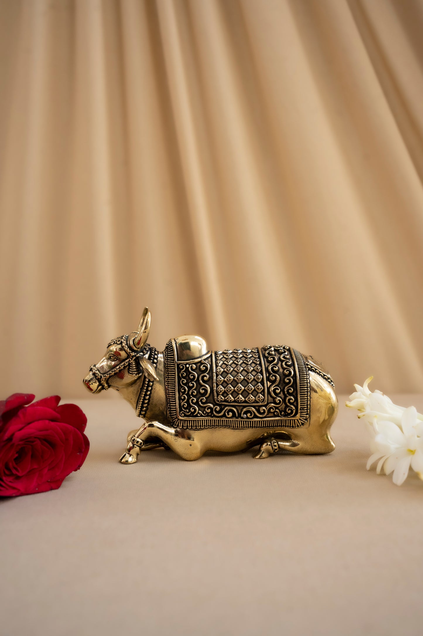 Nandi With Carving Vastu Compliant - Pitaltamba
