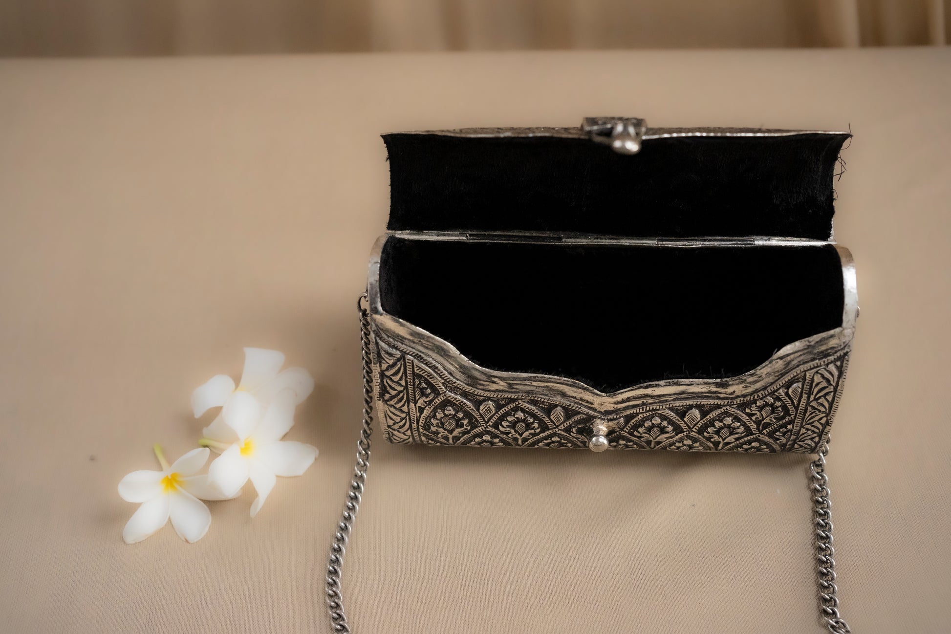 Intricate Carving Silver Purse / Clutch With Handle & String - Pitaltamba