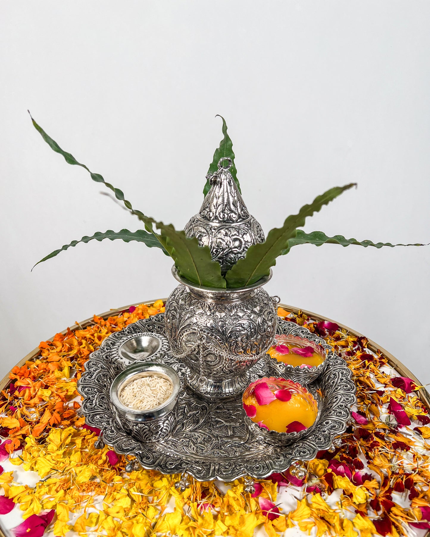Haldi Platter With Mangal Kalash