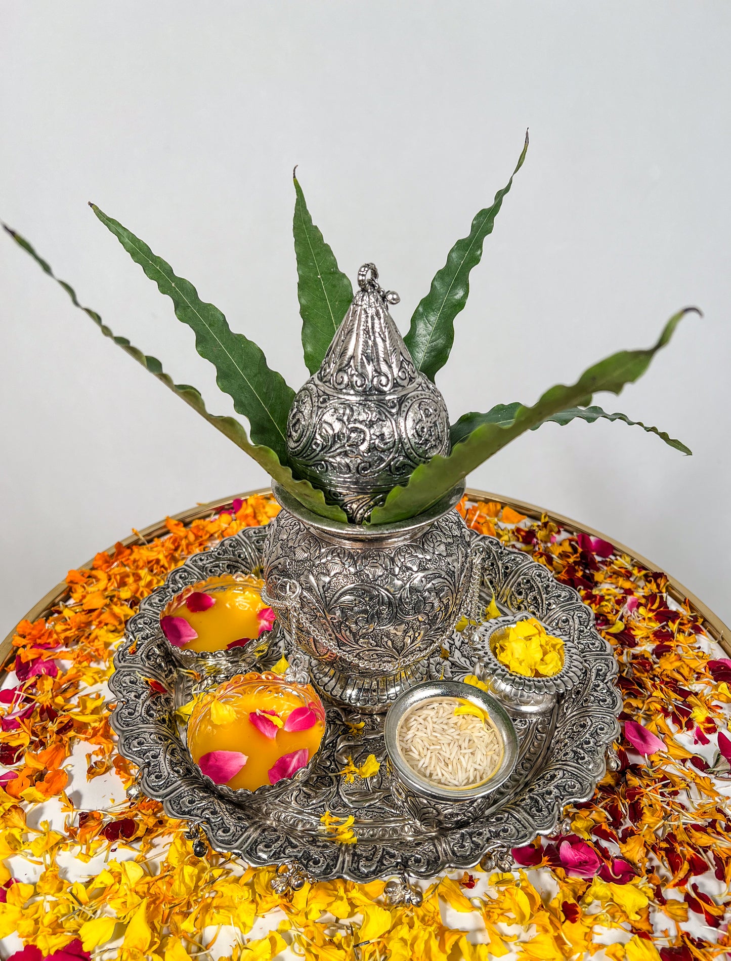 Haldi Platter With Mangal Kalash