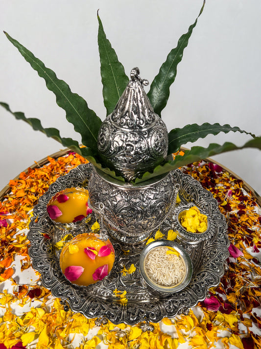 Haldi Platter With Mangal Kalash