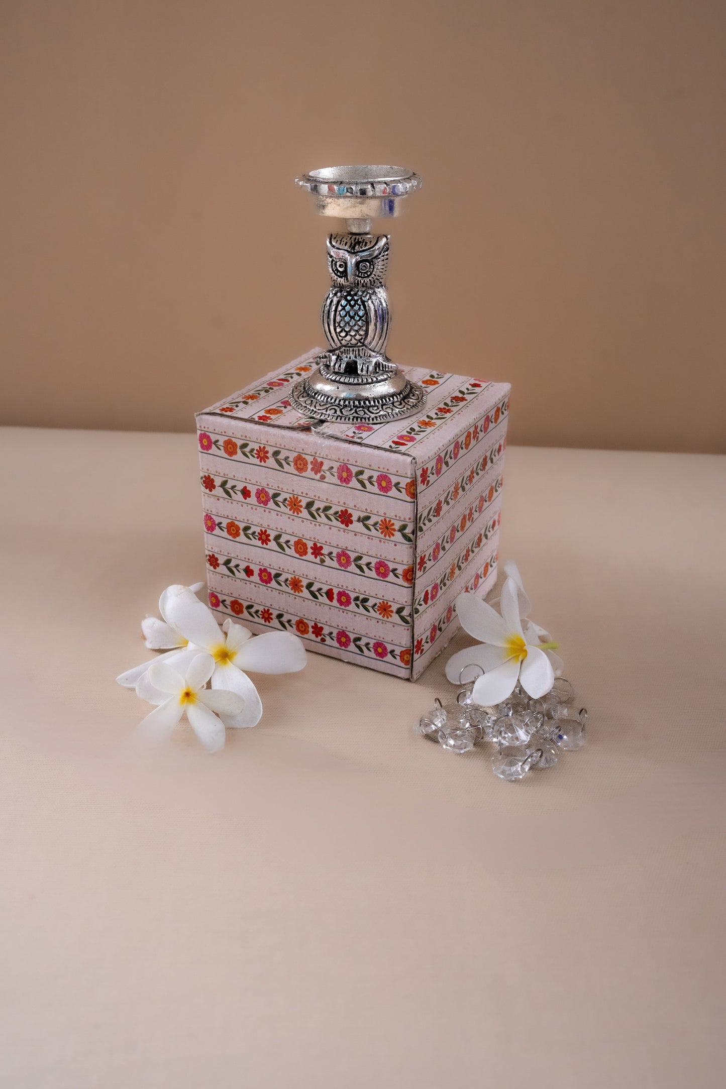 Auspicious Owl Candle Holder - Pitaltamba