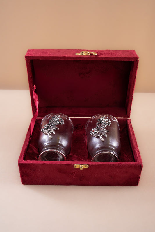 Pair Of Silver Antique Work Colddrink Glasses With Bottom Carving - Pitaltamba