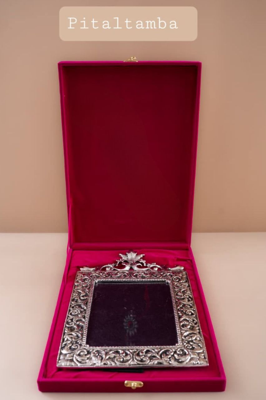 Flower Top Photo Frame - Pitaltamba