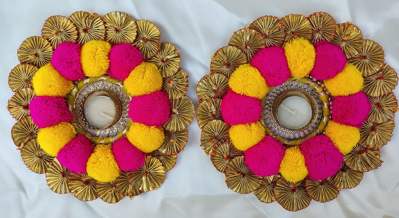 Big Diya Mat With Bandhej Clutch Bag - Pitaltamba