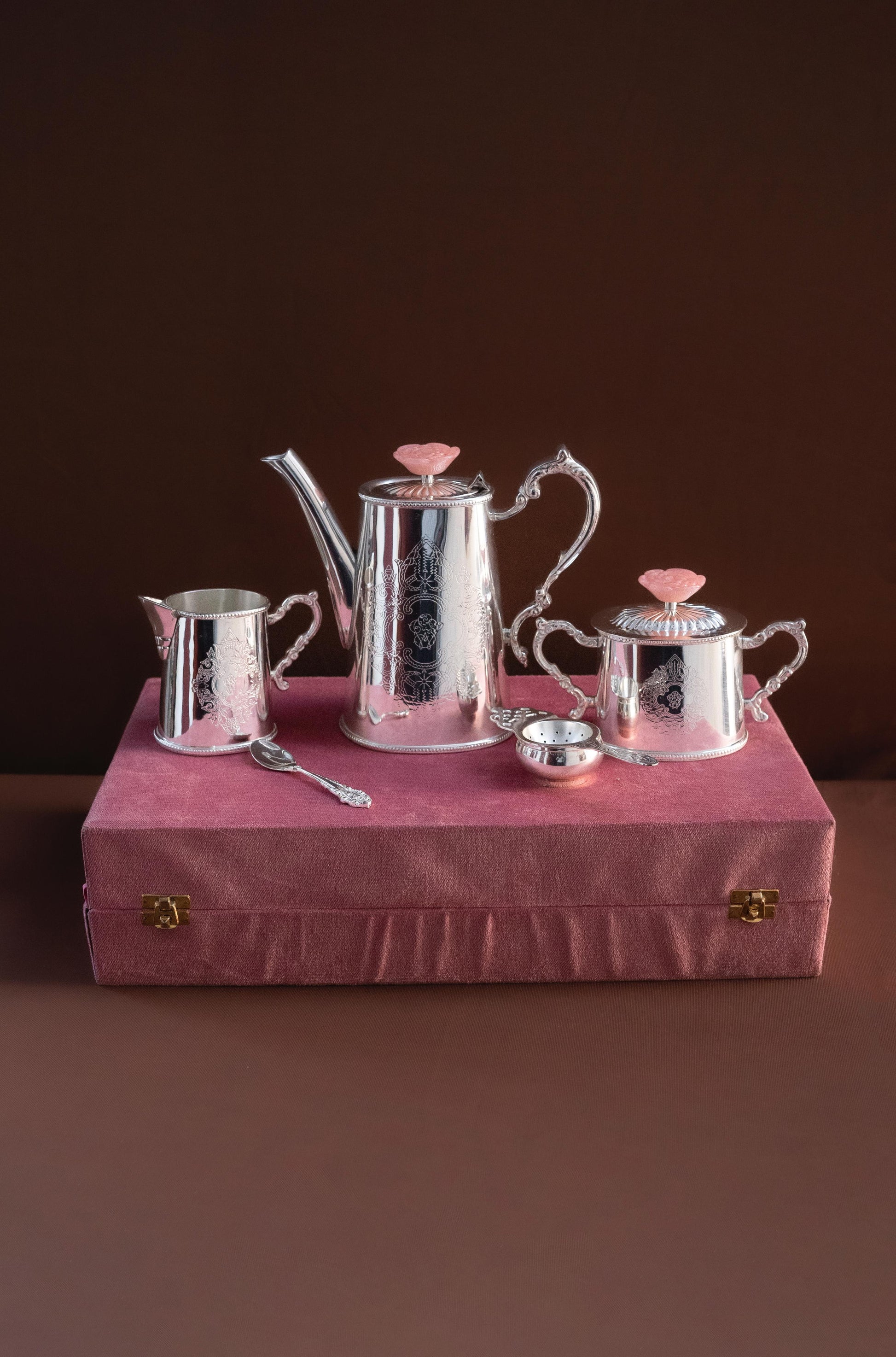 Tea Pot Set With Spoon & Strainer - Pitaltamba