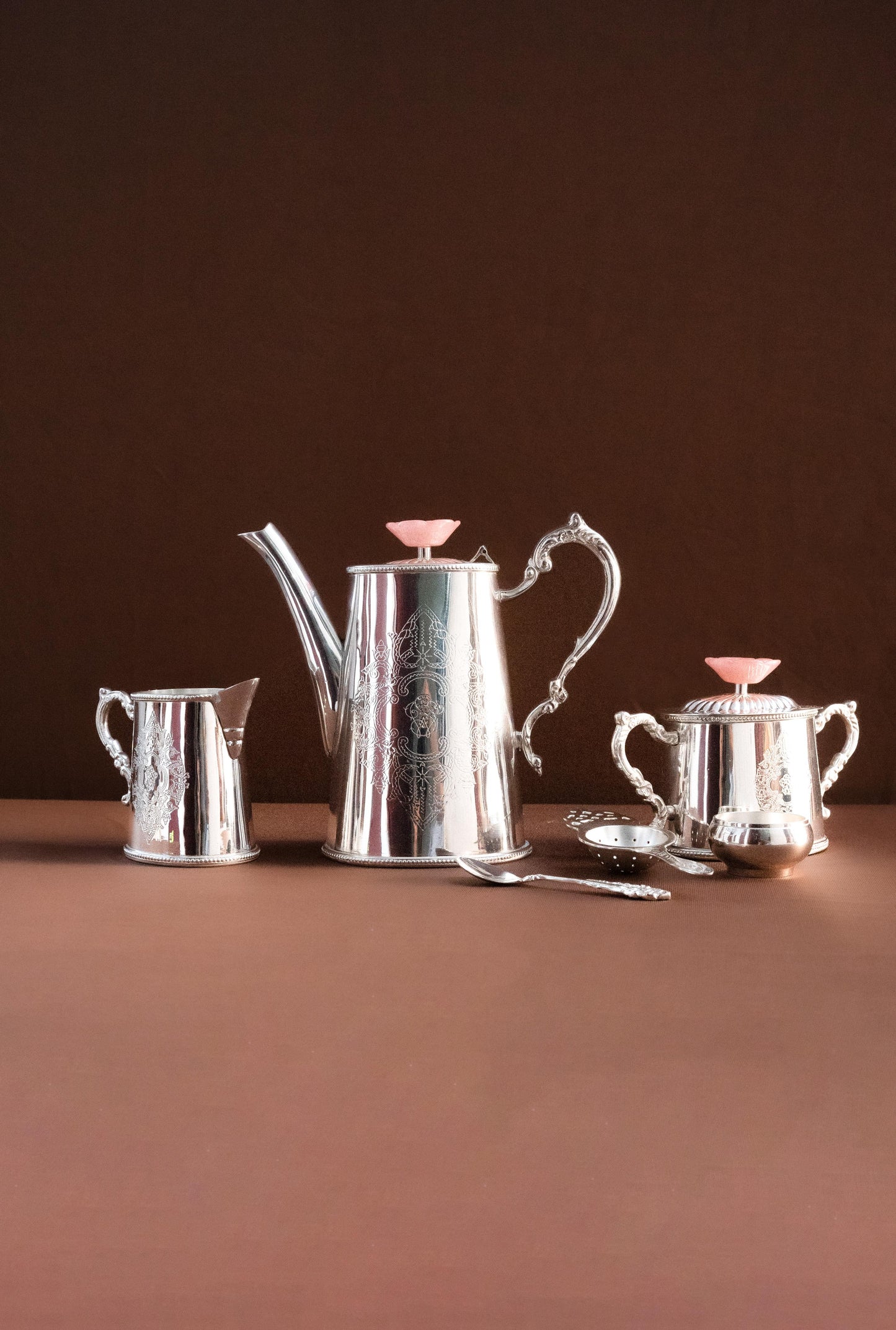Tea Pot Set With Spoon & Strainer - Pitaltamba