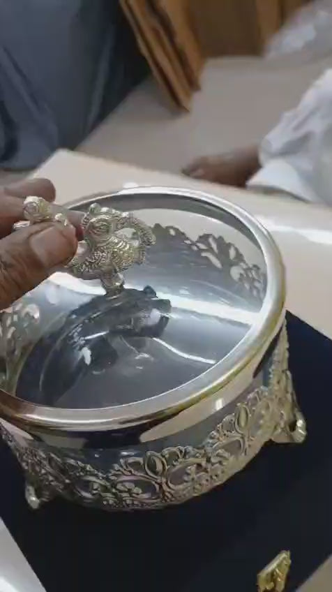 Metal Jar With Velvet Box